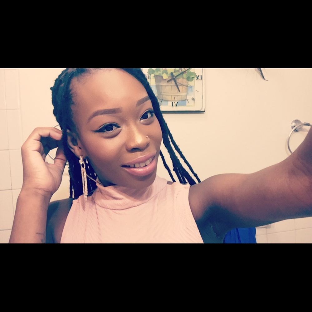 Meet your Posher, Nace